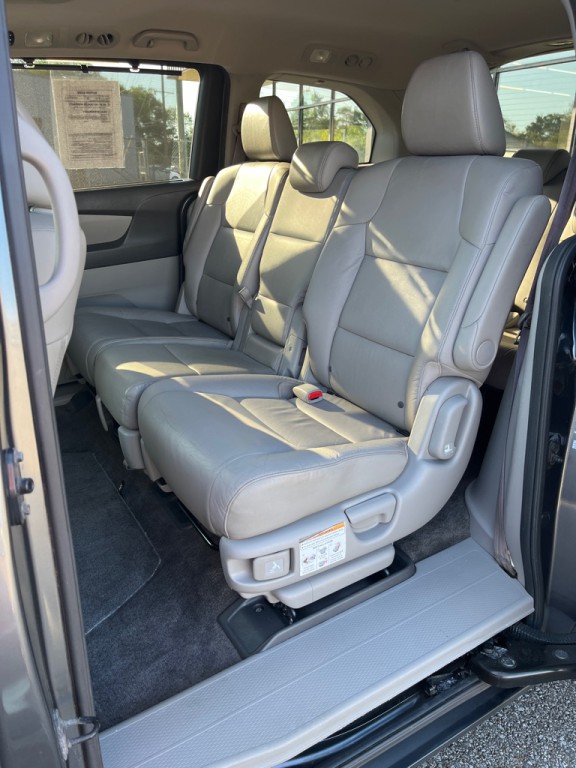 2012 Honda Odyssey Image 13