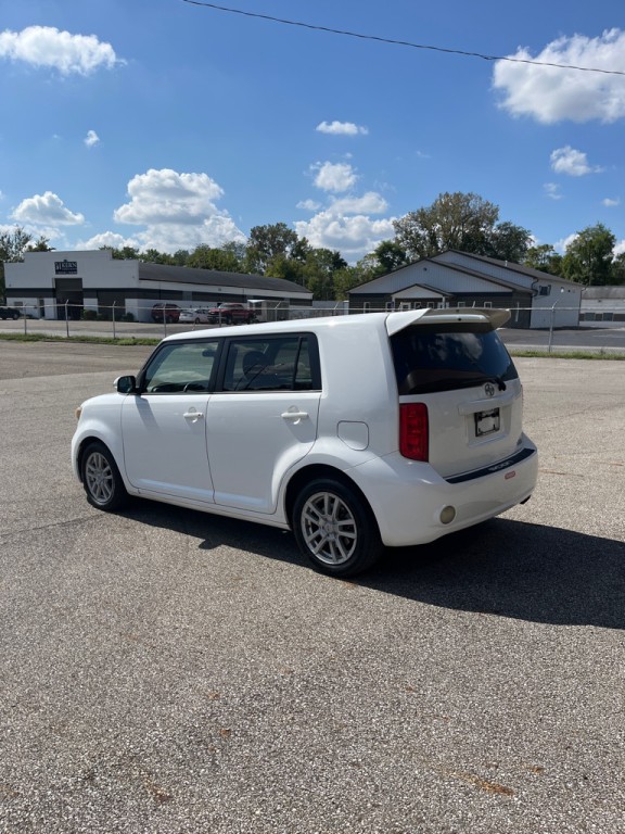 2010 Scion xB Image 5