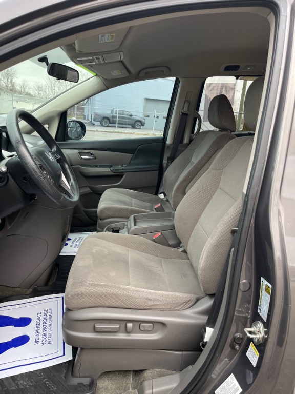 2014 Honda Odyssey Image 11