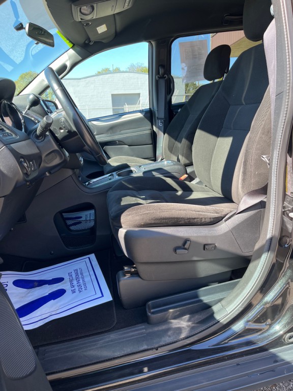 2016 Dodge Grand Caravan Image 12