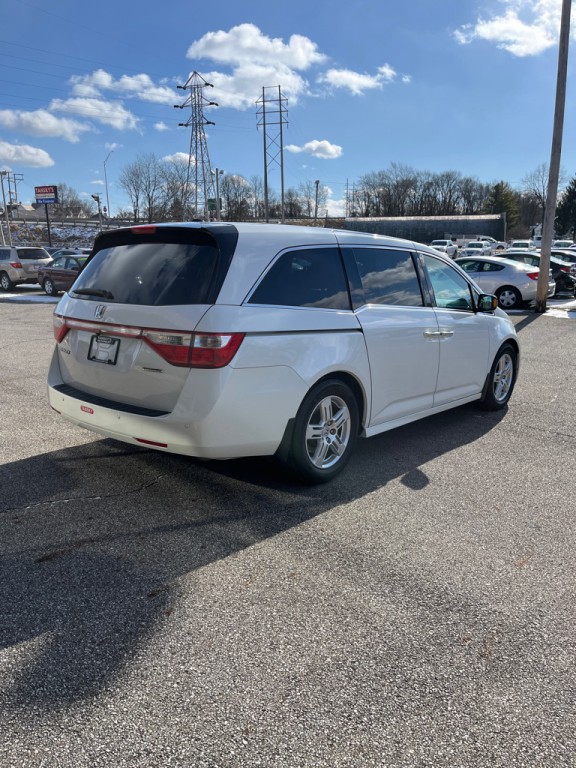 2012 Honda Odyssey Image 8