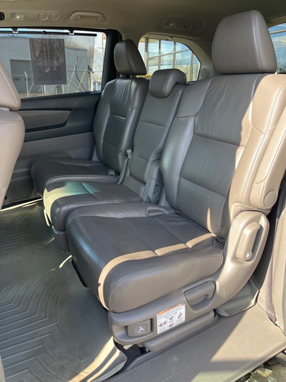 2012 Honda Odyssey Image 13