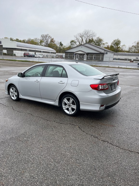 2013 Toyota Corolla Image 5