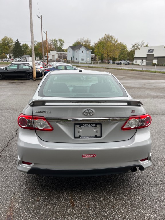 2013 Toyota Corolla Image 6
