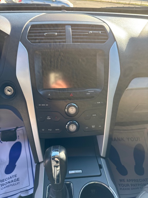 2015 Ford Explorer Image 8