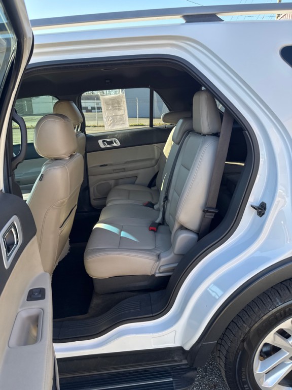 2015 Ford Explorer Image 10