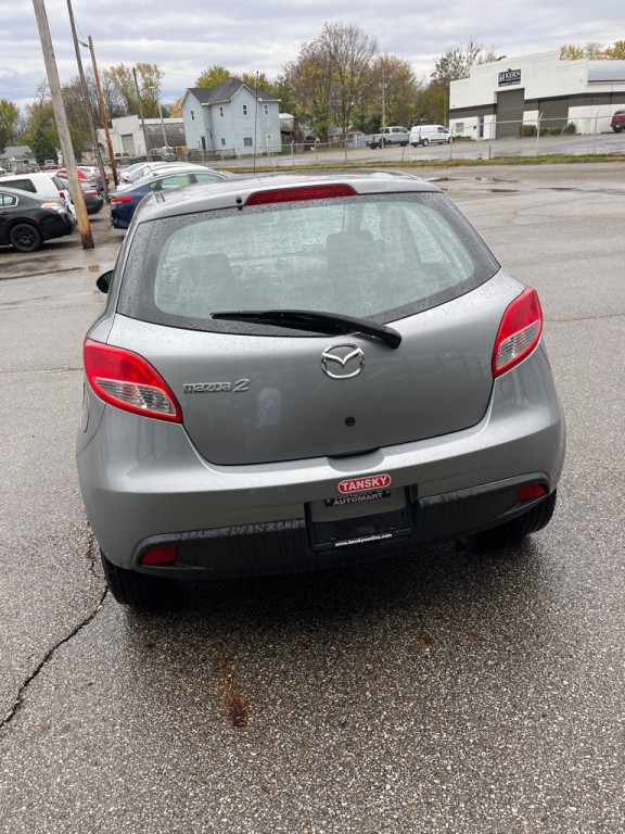 2013 Mazda Mazda2 Image 6