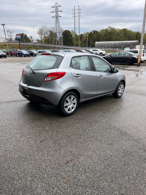 2013 Mazda Mazda2 Image 7