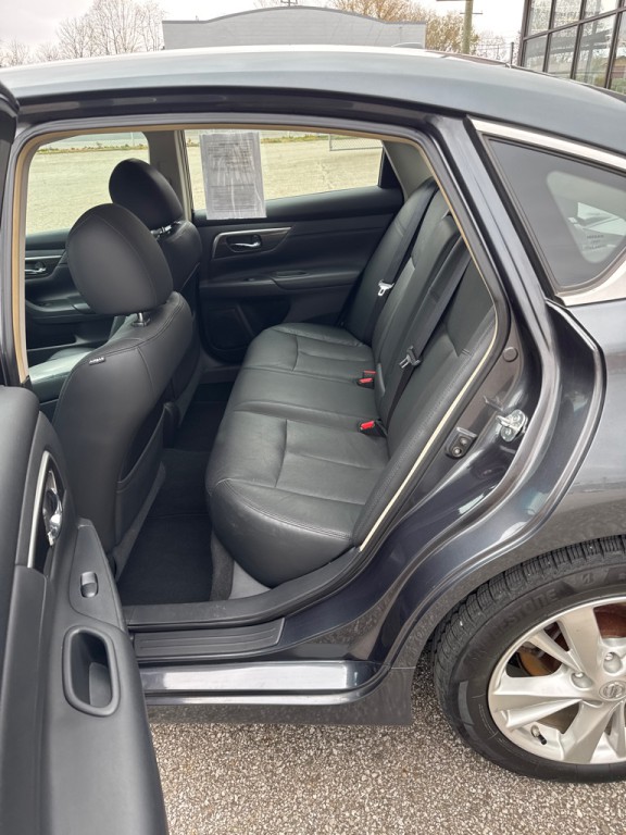 2013 Nissan Altima Image 10