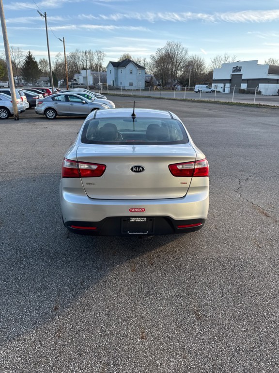 2015 Kia Rio Image 5