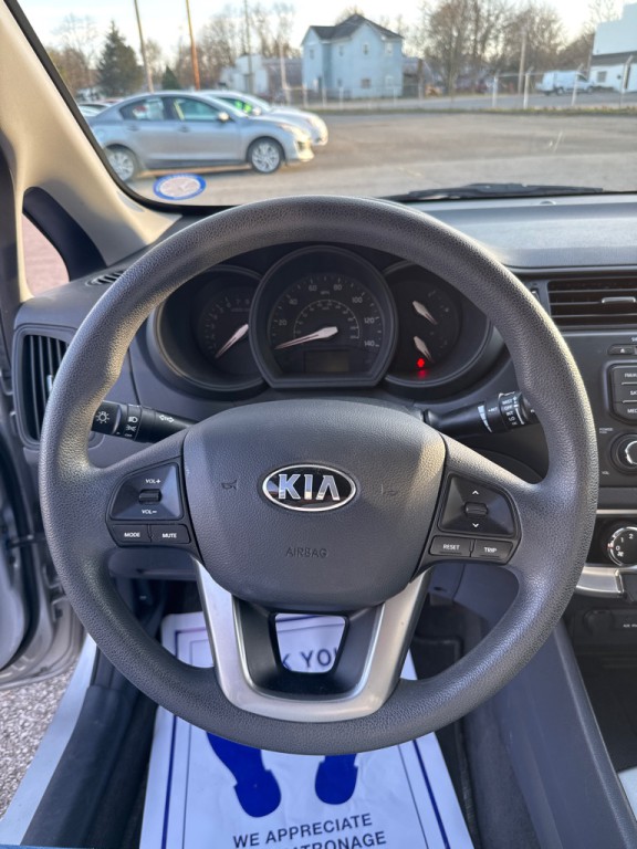 2015 Kia Rio Image 7
