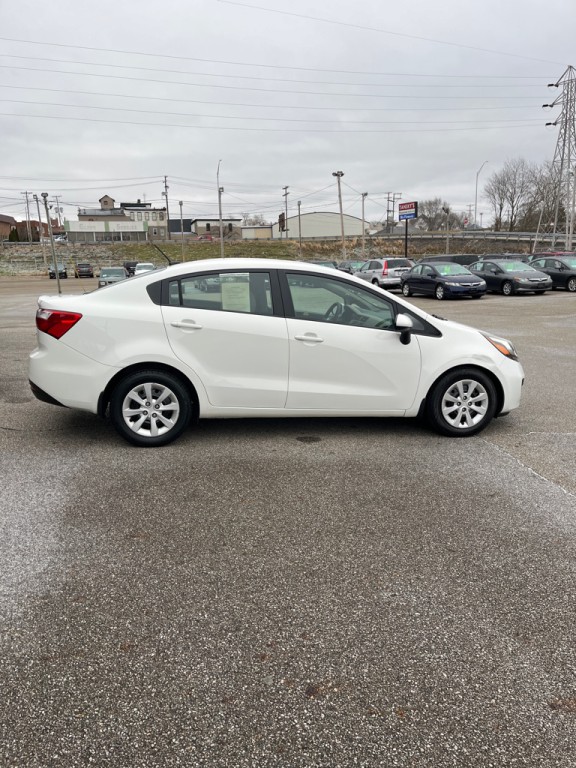 2015 Kia Rio Image 8