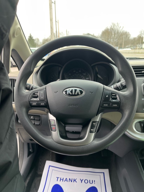2015 Kia Rio Image 9