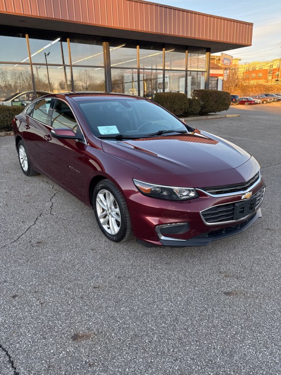 2016 Chevrolet Malibu Image 1
