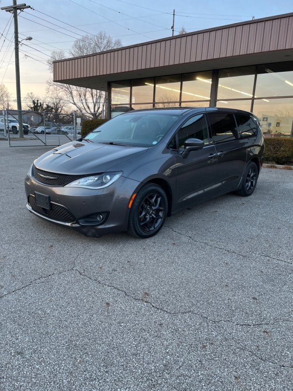 2019 Chrysler Pacifica Image 3