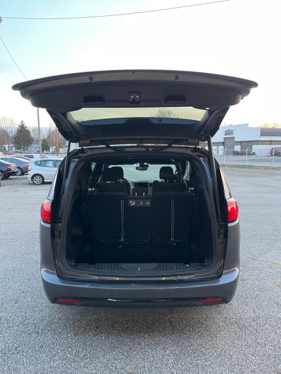 2019 Chrysler Pacifica Image 7