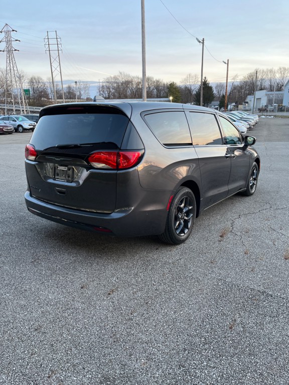 2019 Chrysler Pacifica Image 8