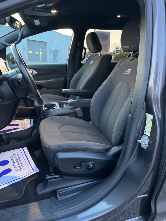 2019 Chrysler Pacifica Image 12