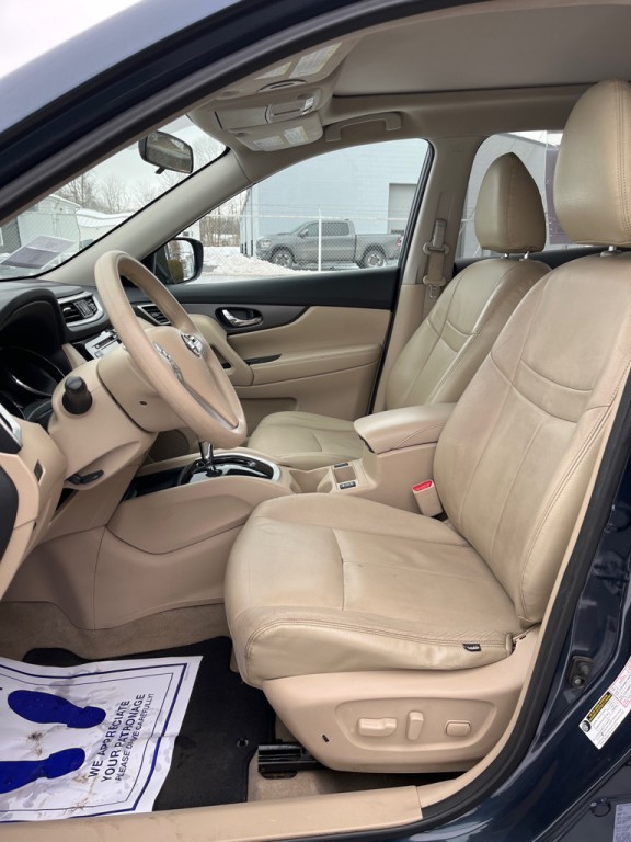 2015 Nissan Rogue Image 13