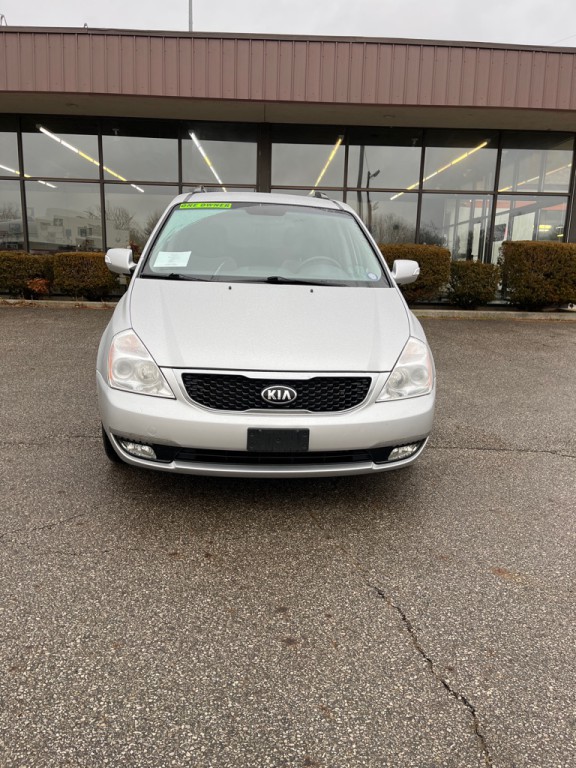 2014 Kia Sedona Image 2