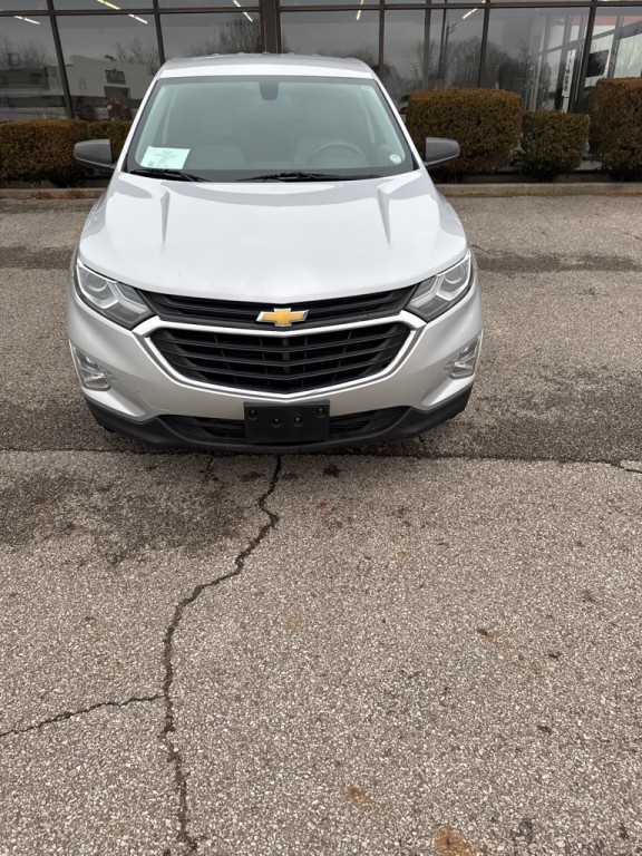 2018 Chevrolet Equinox Image 2