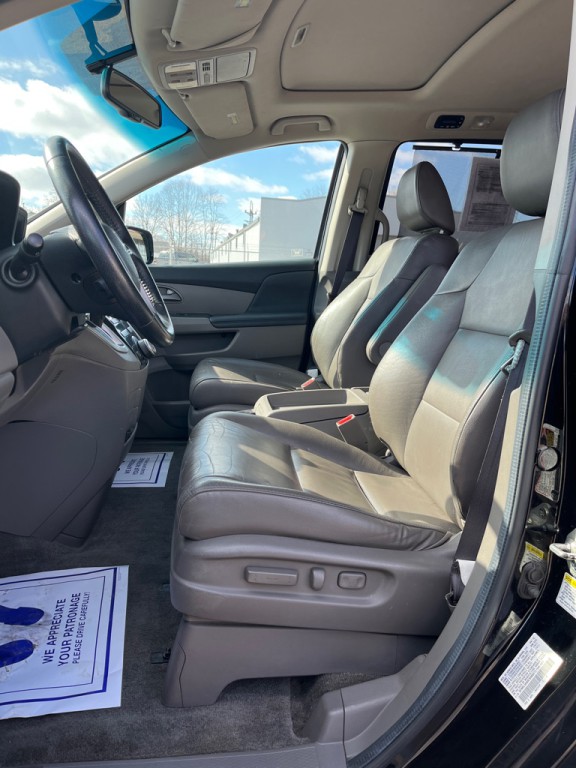 2012 Honda Odyssey Image 10
