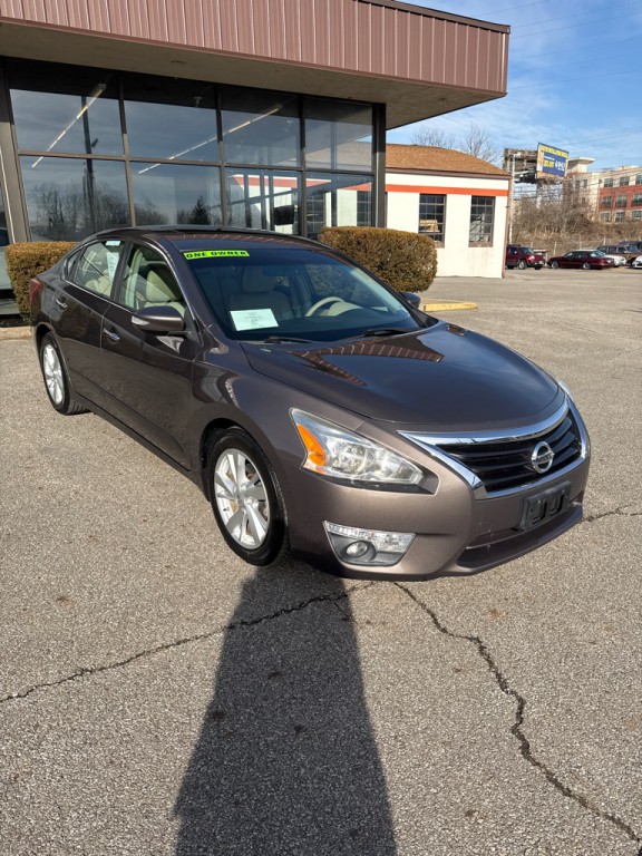 2013 Nissan Altima Image 1