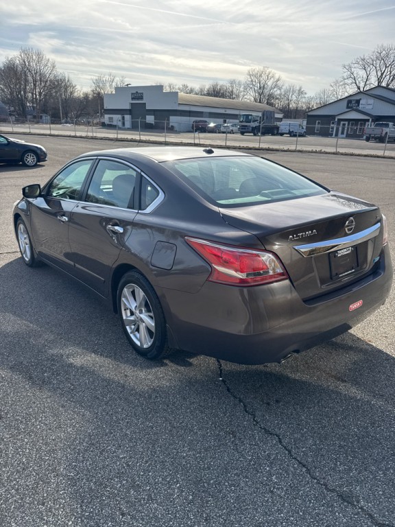 2013 Nissan Altima Image 4