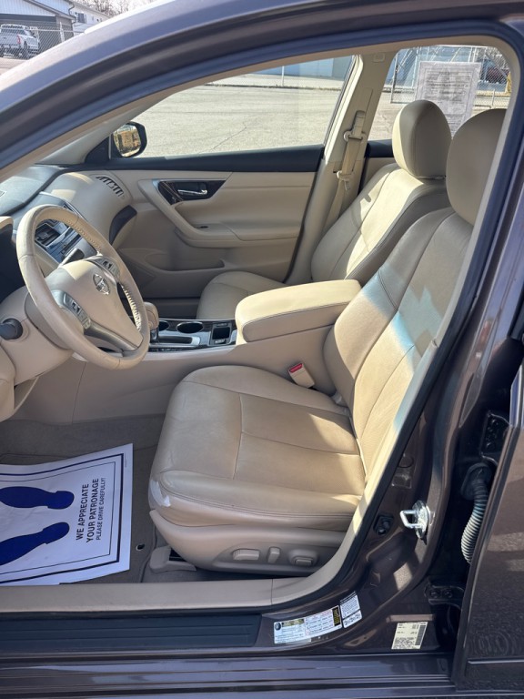 2013 Nissan Altima Image 9