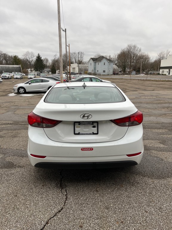 2016 Hyundai Elantra Image 6