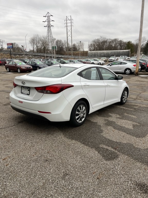 2016 Hyundai Elantra Image 7
