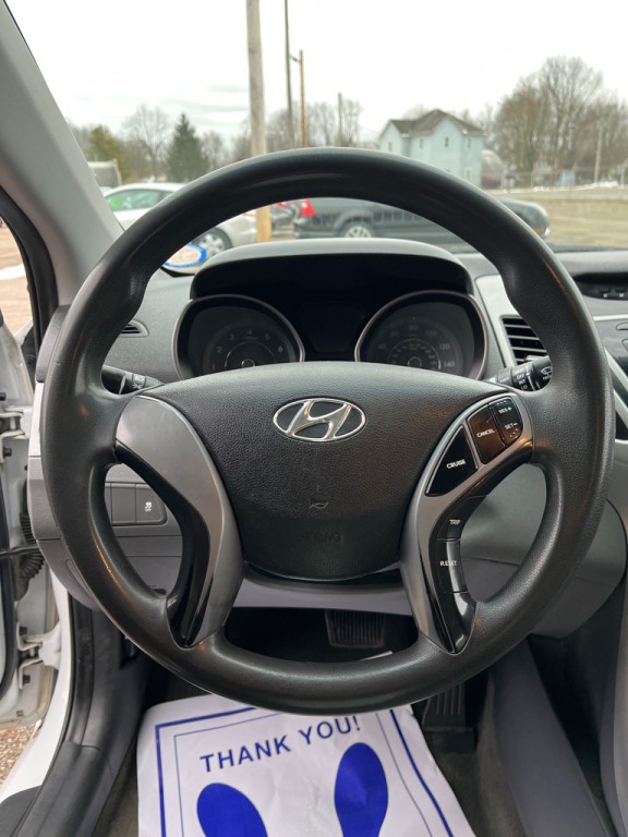 2016 Hyundai Elantra Image 9
