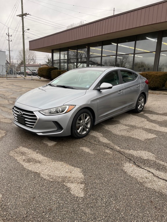2017 Hyundai Elantra Image 3