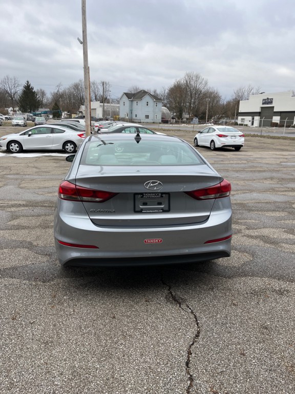 2017 Hyundai Elantra Image 6