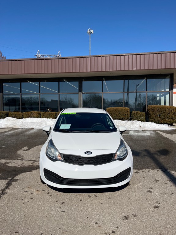 2015 Kia Rio Image 2