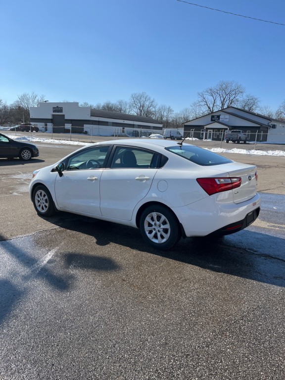 2015 Kia Rio Image 5