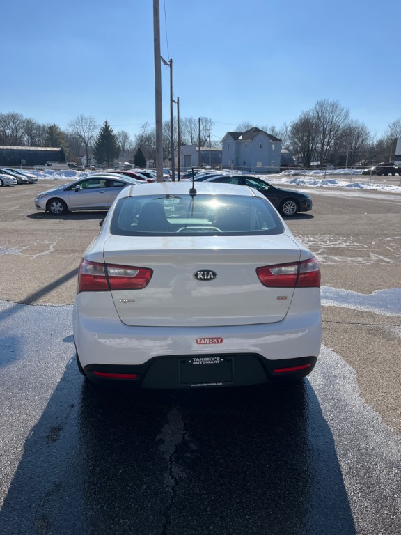 2015 Kia Rio Image 6
