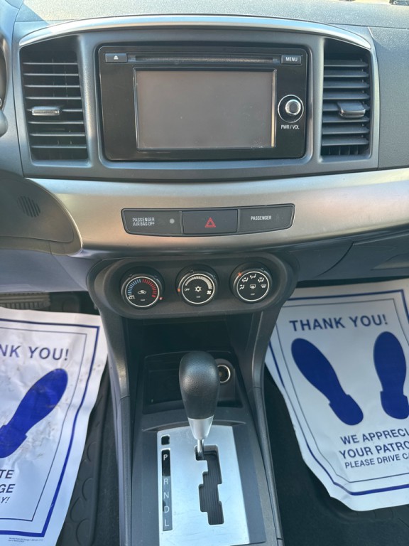 2015 Mitsubishi Lancer Image 8