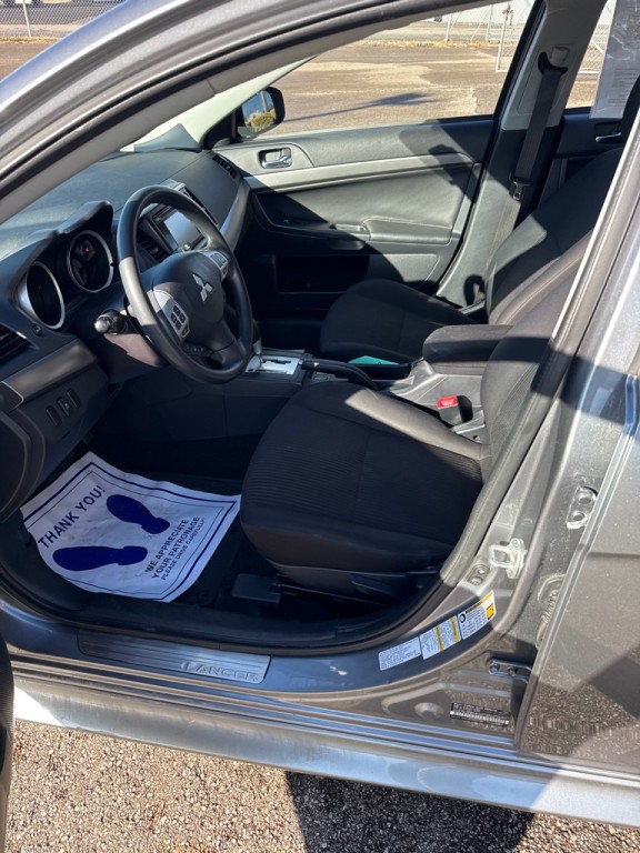 2015 Mitsubishi Lancer Image 9