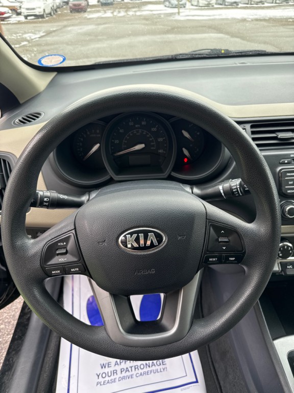 2015 Kia Rio Image 7