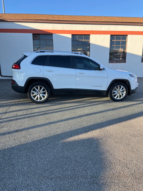 2015 Jeep Cherokee Image 9
