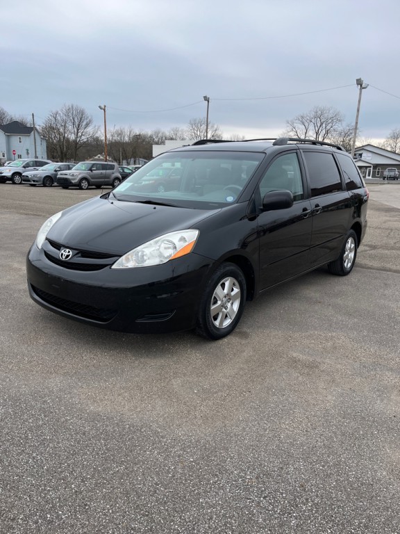 2008 Toyota Sienna Image 3