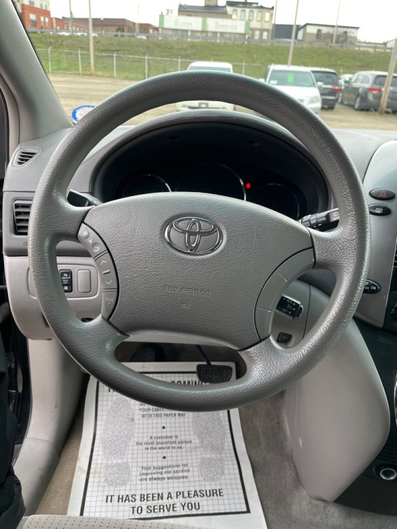 2008 Toyota Sienna Image 10