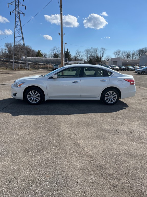 2013 Nissan Altima Image 4