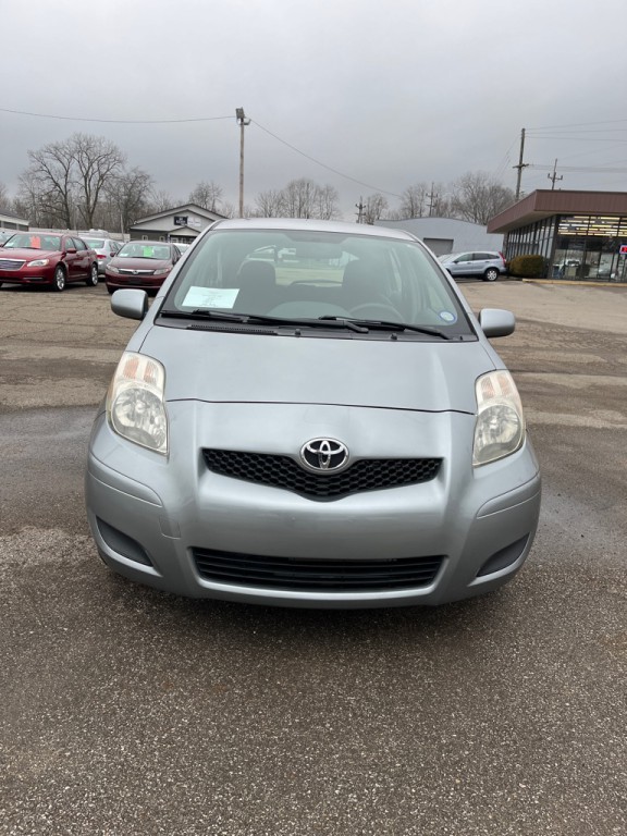 2010 Toyota Yaris Image 2