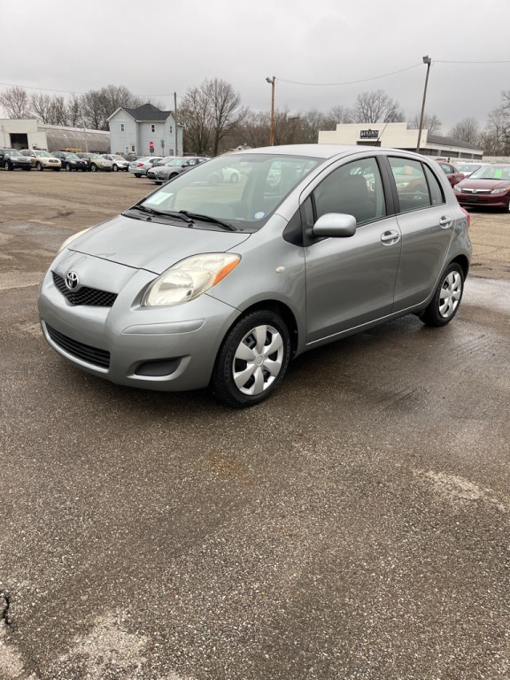 2010 Toyota Yaris Image 3