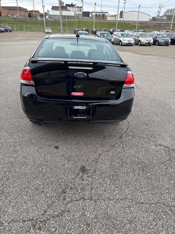 2010 Ford Focus Image 5