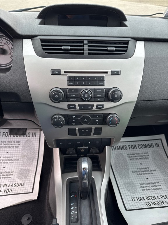 2010 Ford Focus Image 8