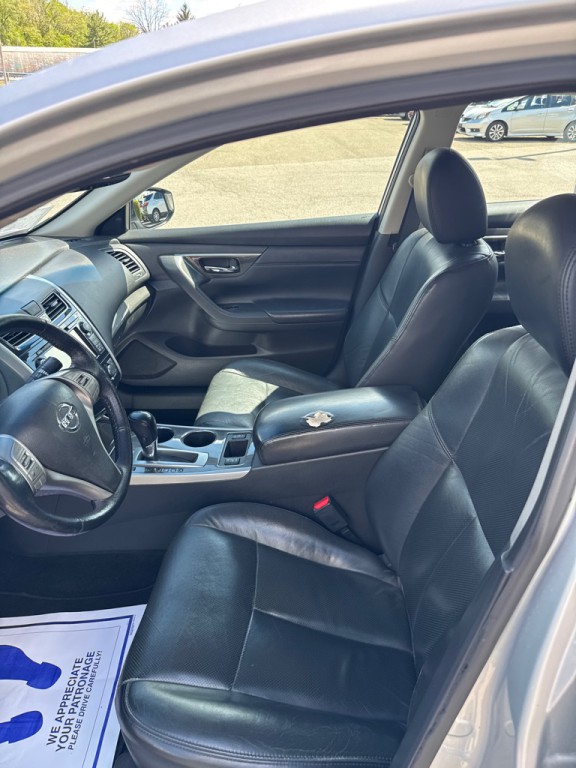 2014 Nissan Altima Image 9