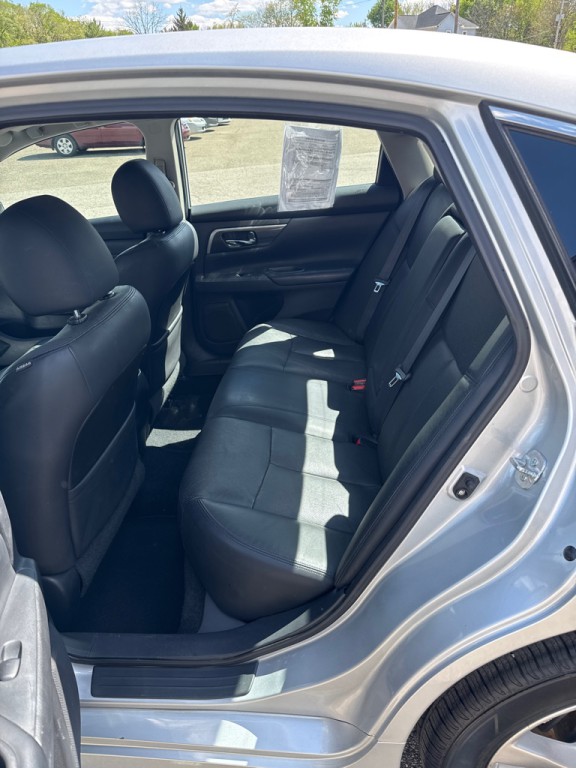 2014 Nissan Altima Image 10
